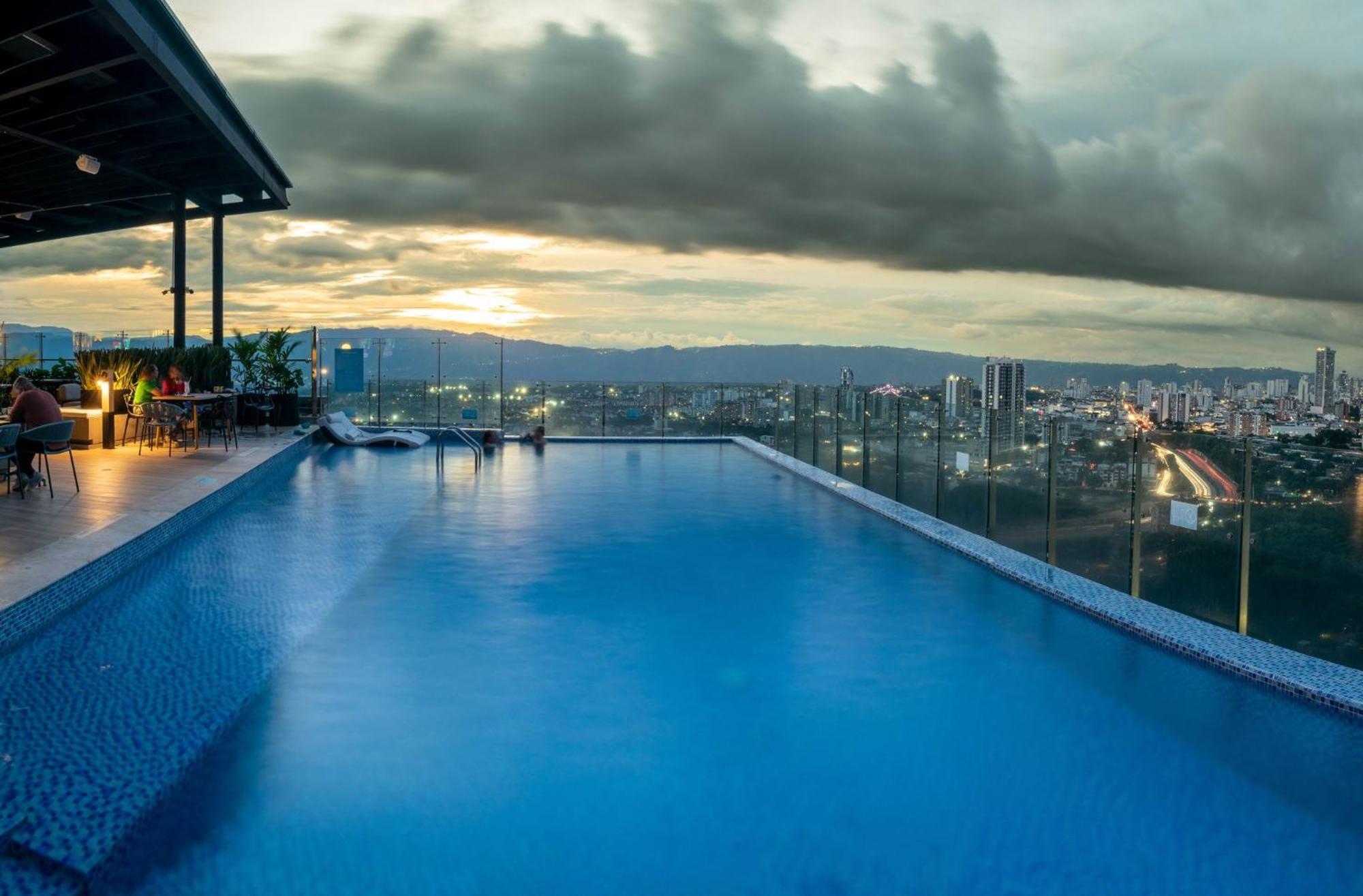 Holiday Inn Bucaramanga Cacique, An Ihg Hotel Ngoại thất bức ảnh